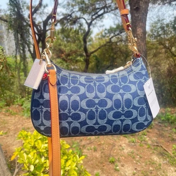 Coach Blue Signature Shoulder Bag - Picture 3 of 5